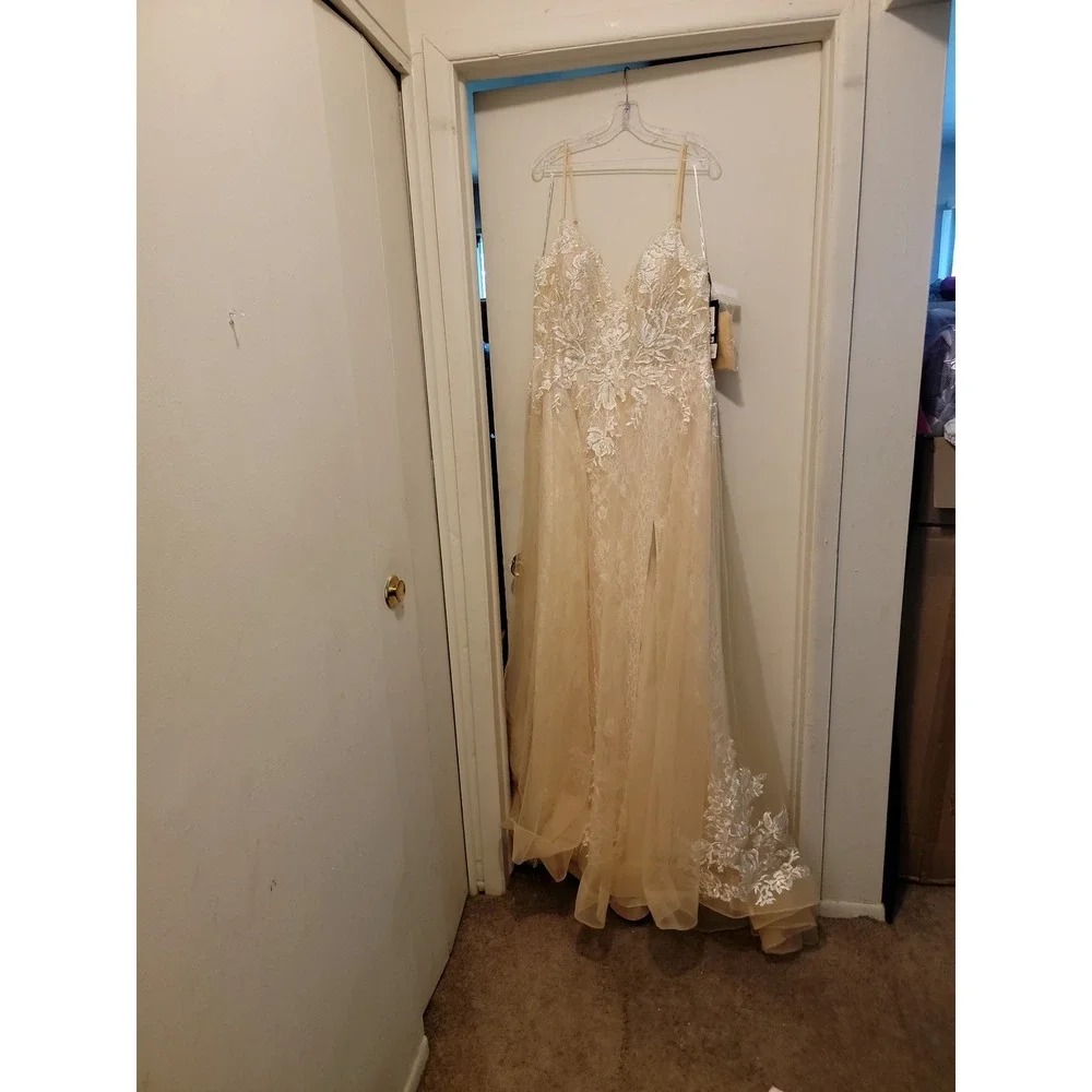Juliet Collection Wedding Dress 249 4XL - Picture 7 of 12